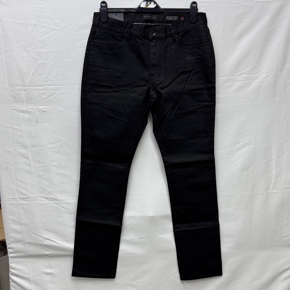 John Varvatos Men's Black Slim Jeans. (JV072)